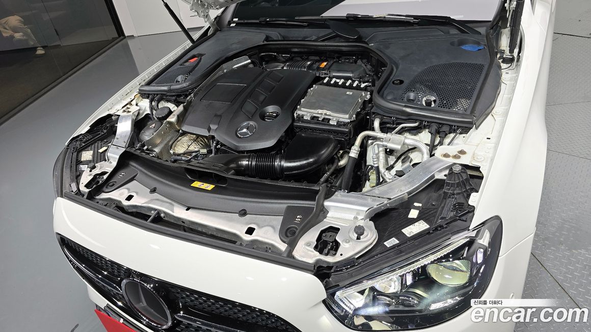 Mercedes-Benz E-Class 2021