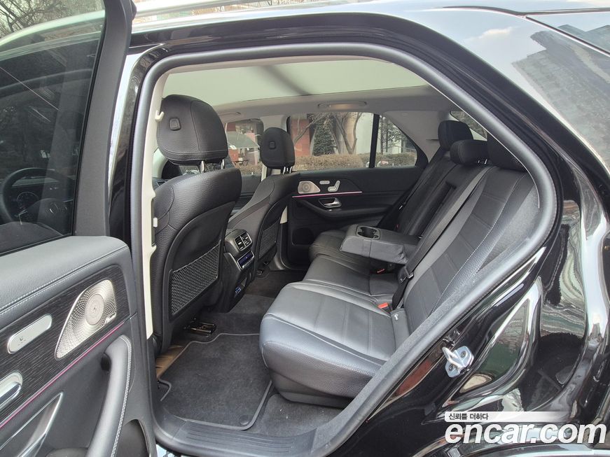 Mercedes-Benz GLE-Class 2024