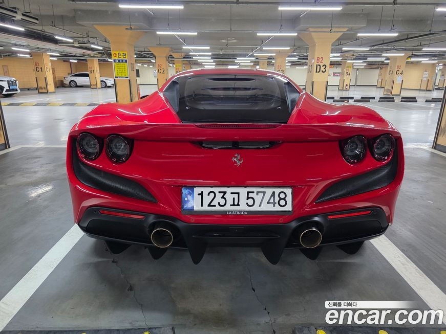 Ferrari F8 2020