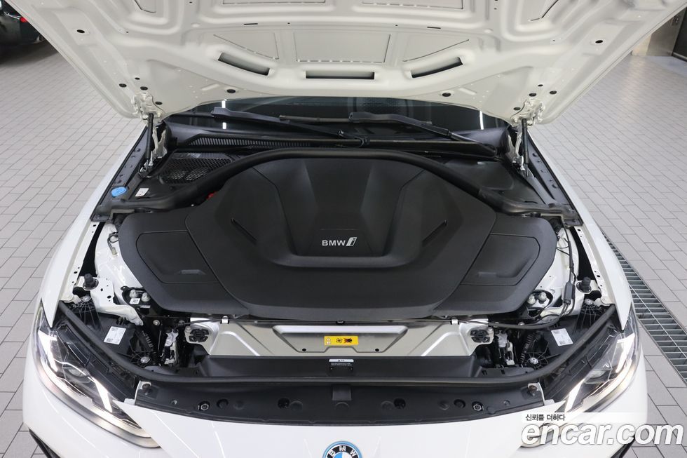 BMW i4 2025
