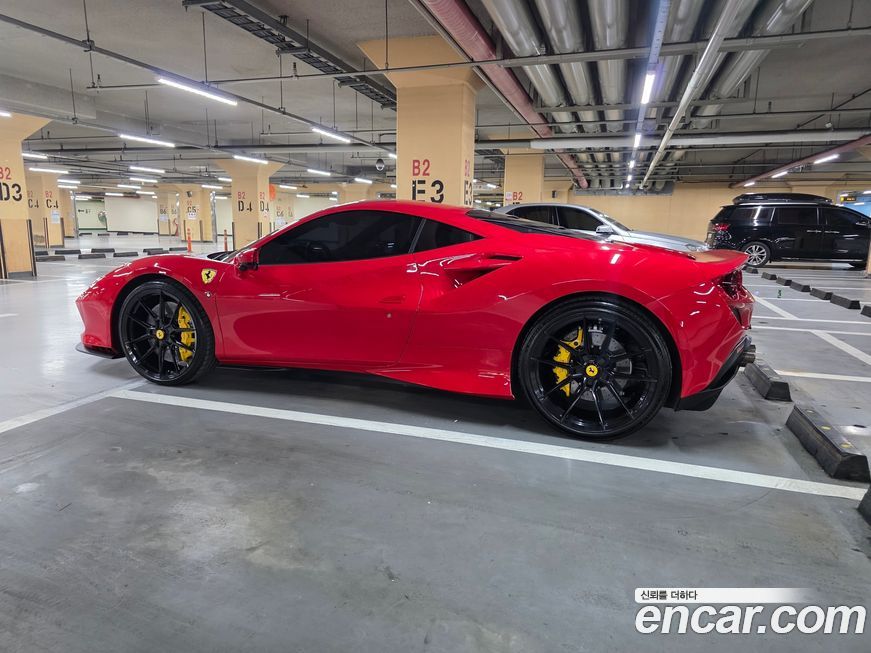 Ferrari F8 2020