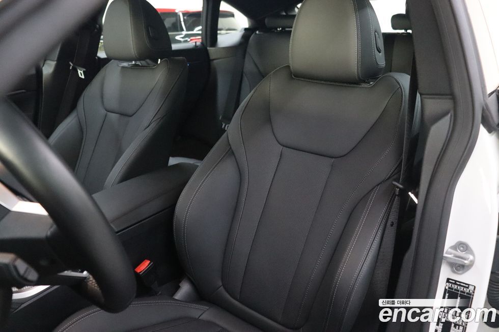 BMW i4 2025