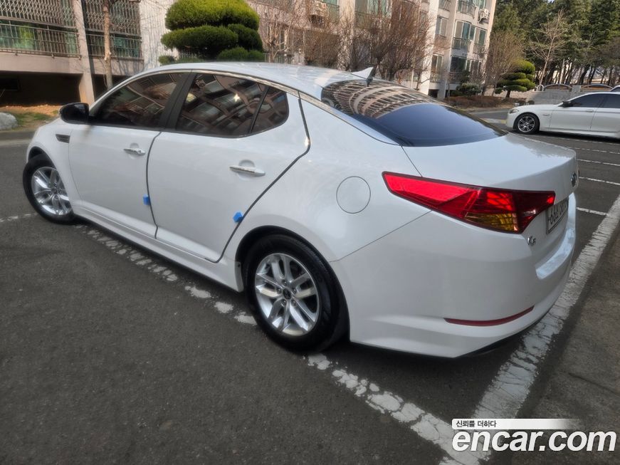 Kia K5 2011