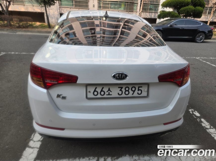 Kia K5 2011