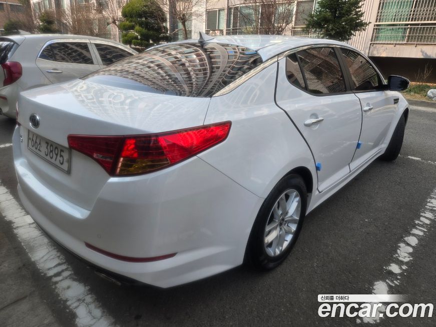 Kia K5 2011