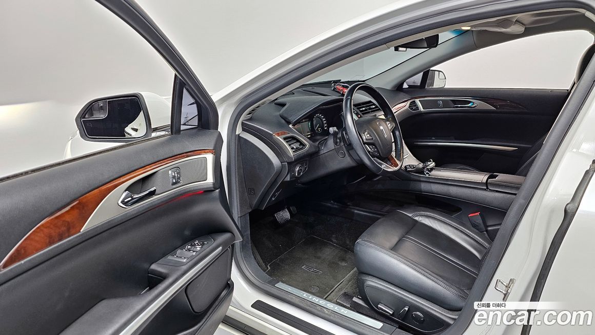 Lincoln MKZ 2015