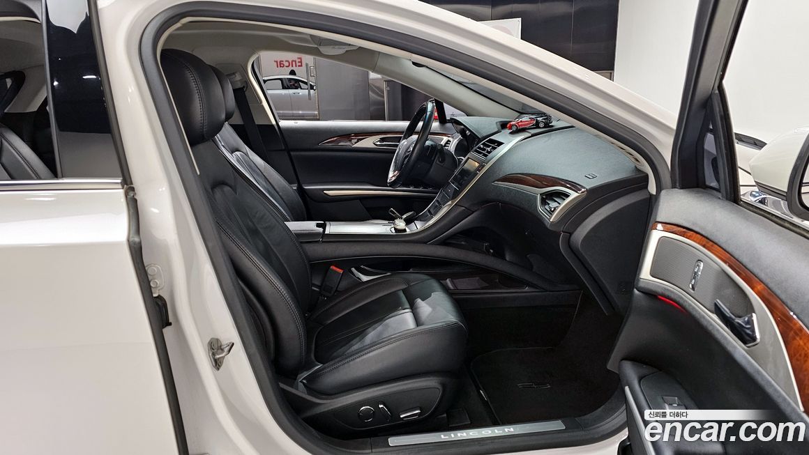 Lincoln MKZ 2015