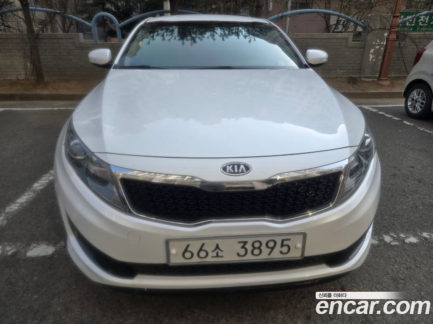 Kia K5 2011