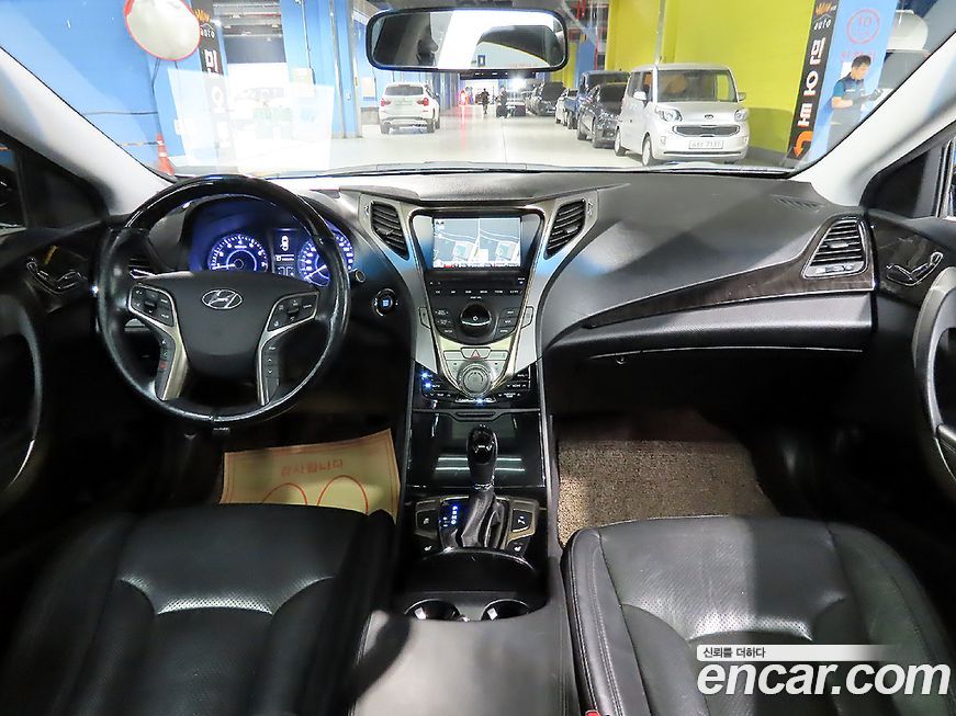 Hyundai Grandeur 2012