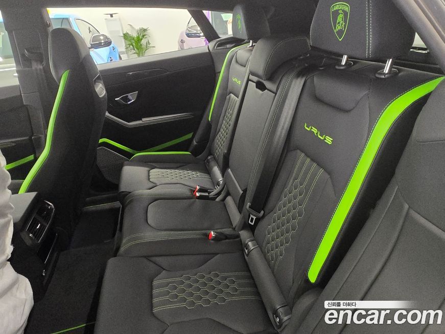 Lamborghini Urus 2025