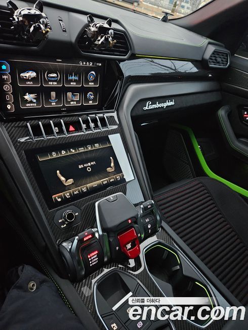 Lamborghini Urus 2025