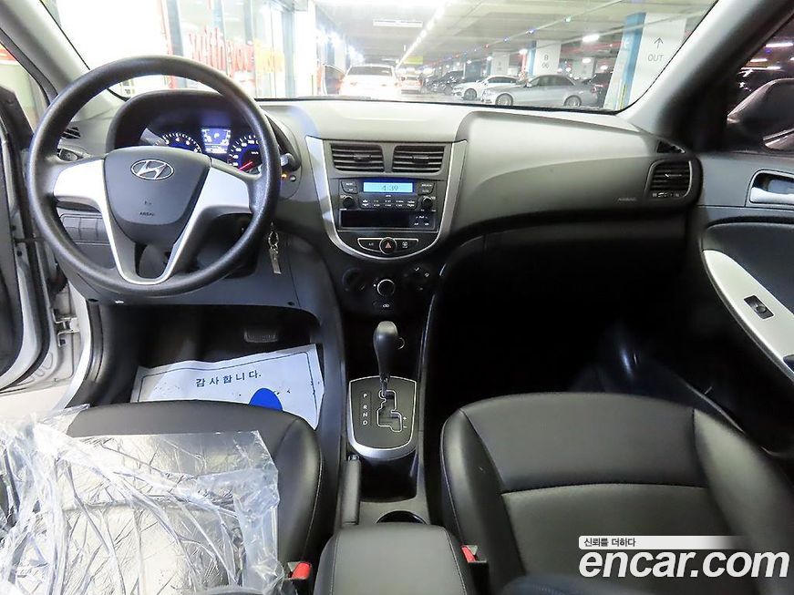 Hyundai Accent 2012
