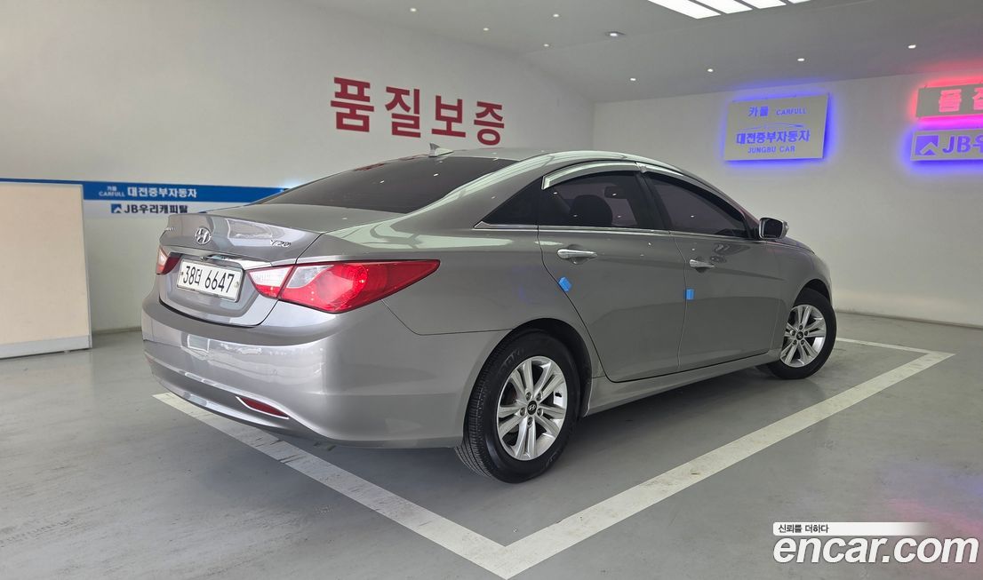 Hyundai Sonata 2011
