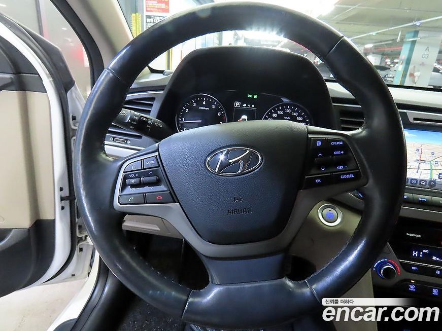 Hyundai AVANTE 2016