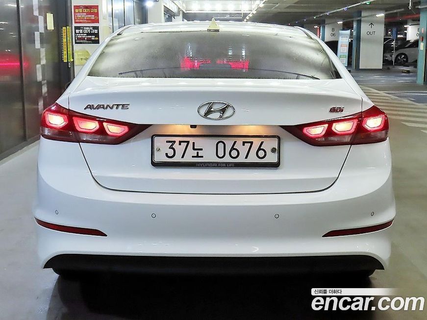 Hyundai AVANTE 2016
