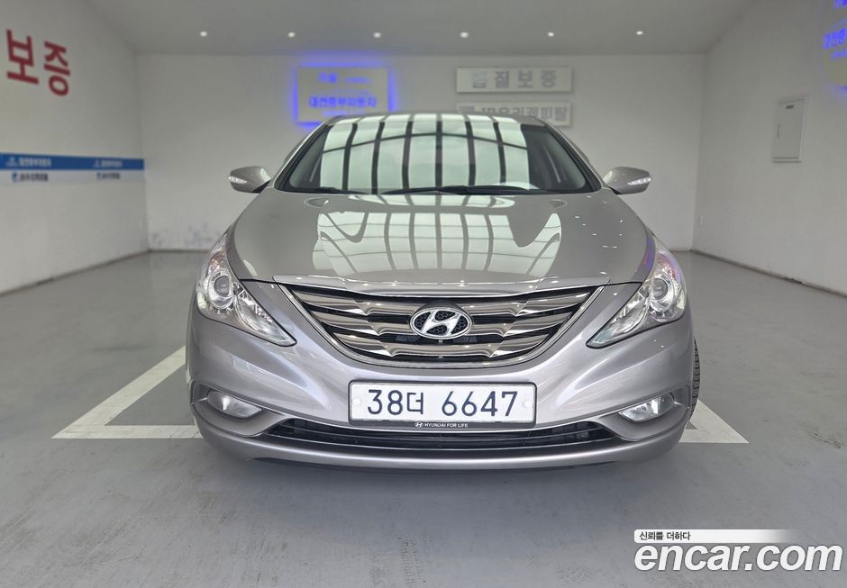 Hyundai Sonata 2011