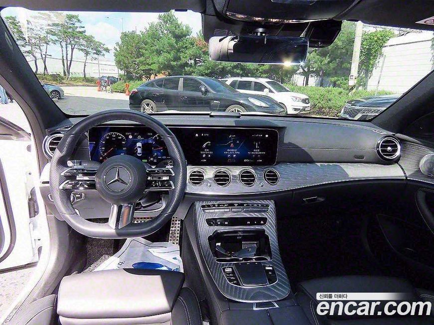 Mercedes-Benz E-Class 2021