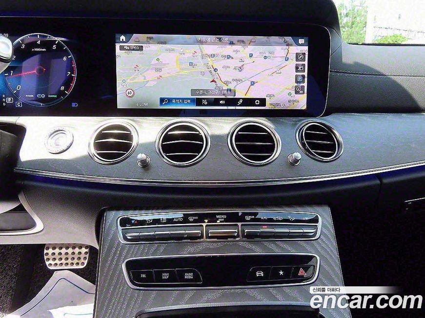 Mercedes-Benz E-Class 2021