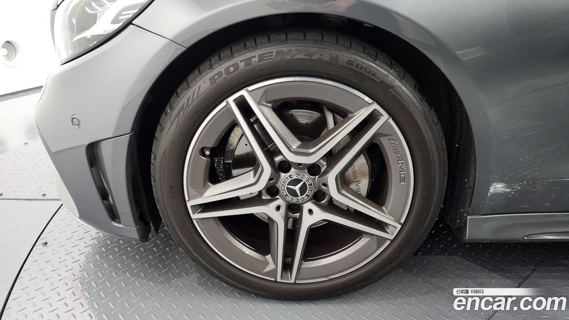 Mercedes-Benz C-Class 2019