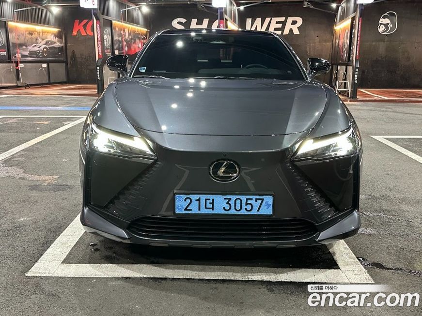 Lexus RZ 2023