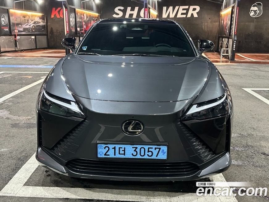 Lexus RZ 2023