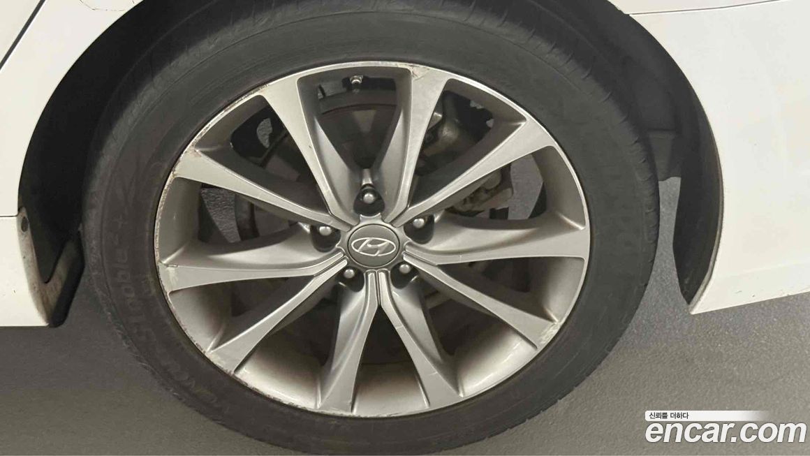 Hyundai Grandeur 2016