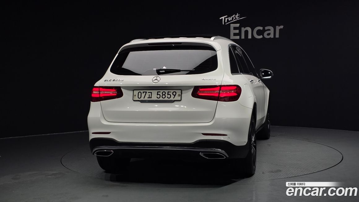 Mercedes-Benz GLC-Class 2017