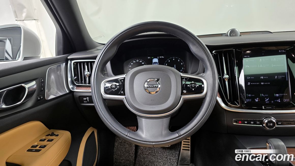 Volvo V60 2022
