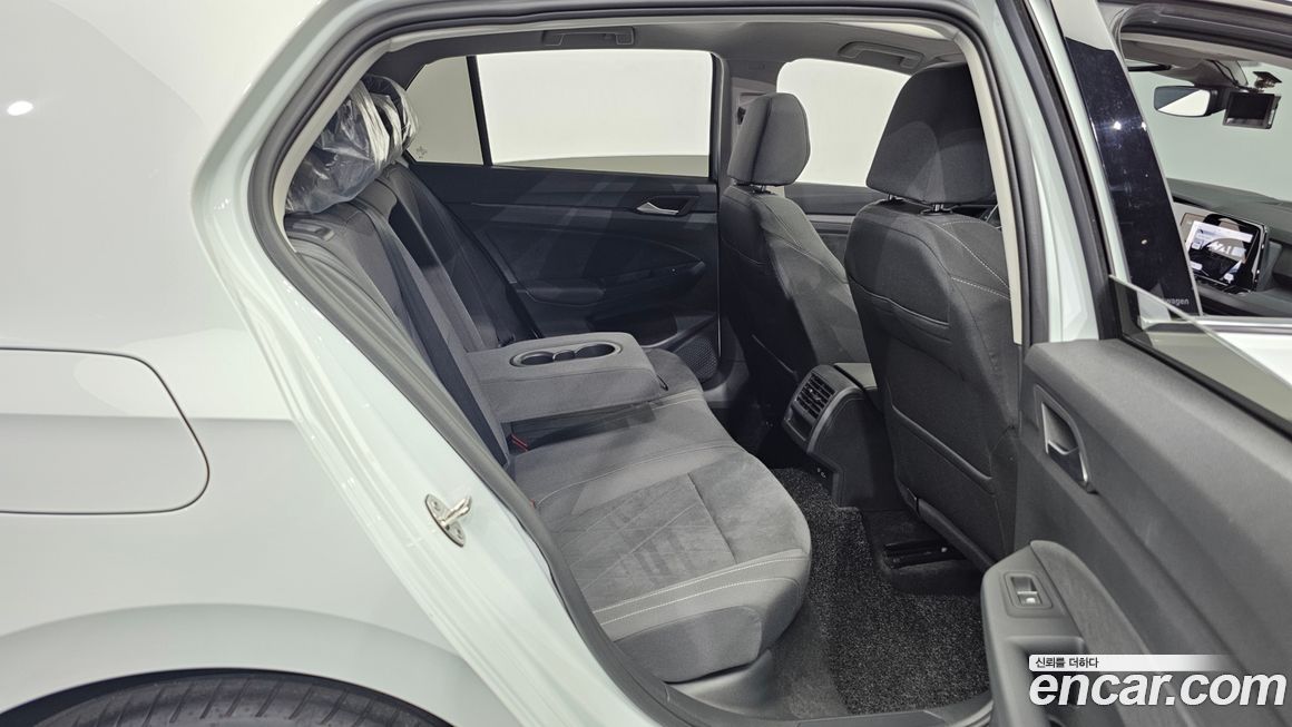 Volkswagen Golf 2024