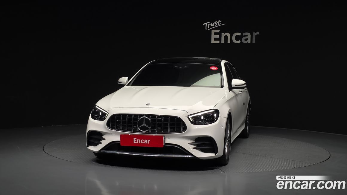 Mercedes-Benz E-Class 2022