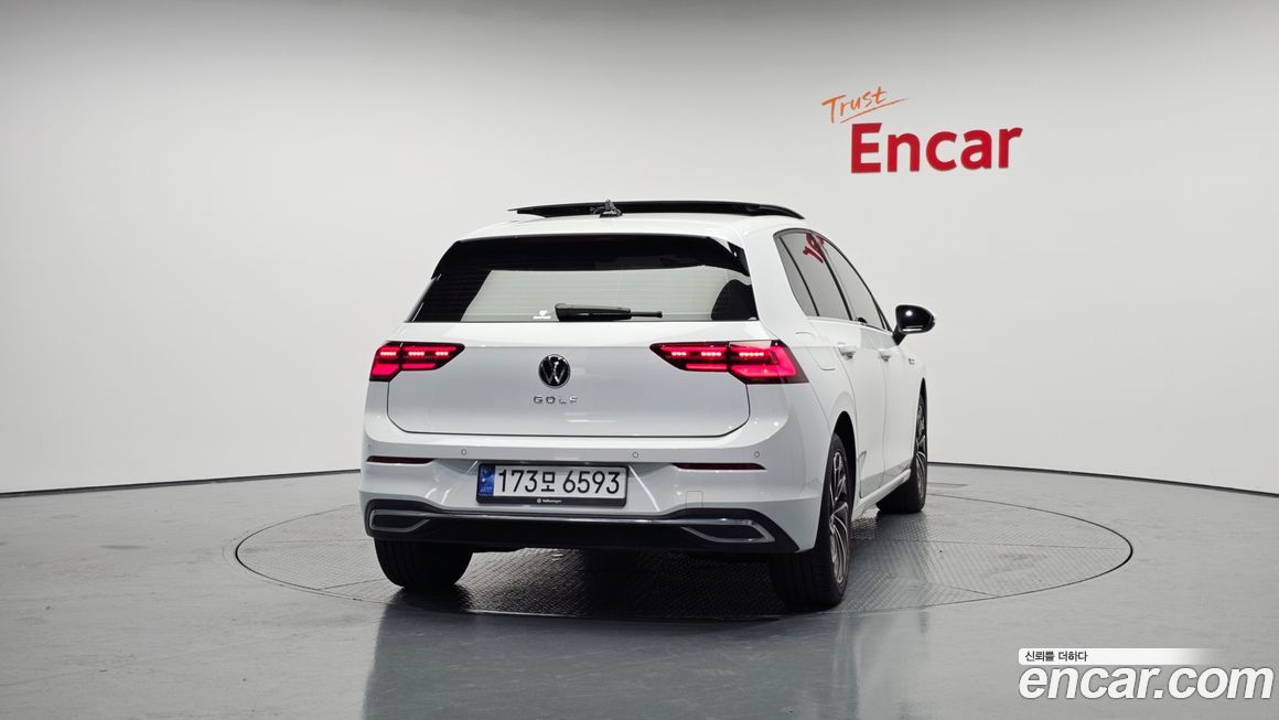 Volkswagen Golf 2024