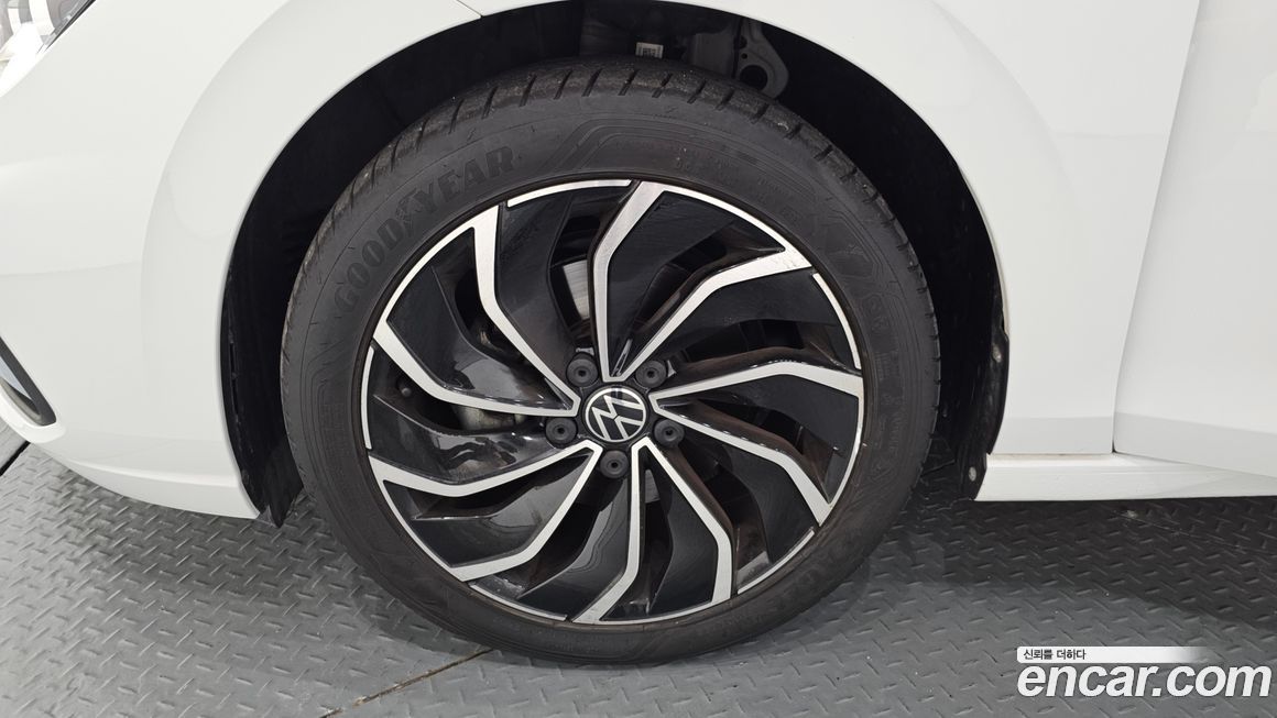 Volkswagen Golf 2024