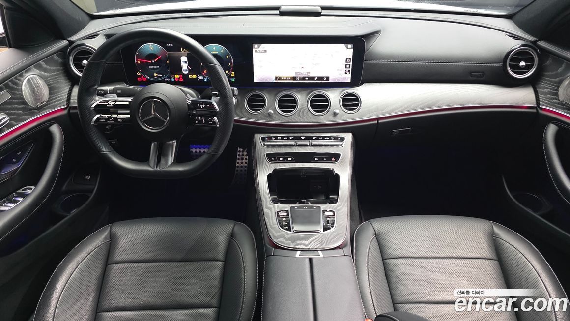Mercedes-Benz E-Class 2022