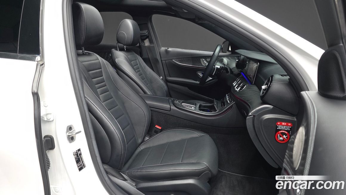 Mercedes-Benz E-Class 2022