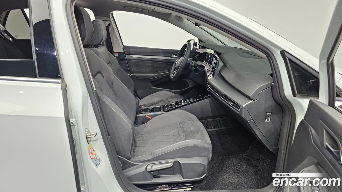 Volkswagen Golf 2024