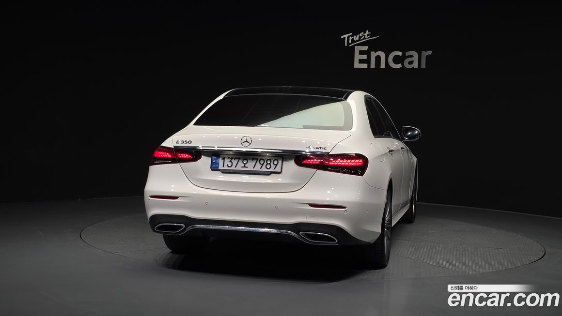 Mercedes-Benz E-Class 2022