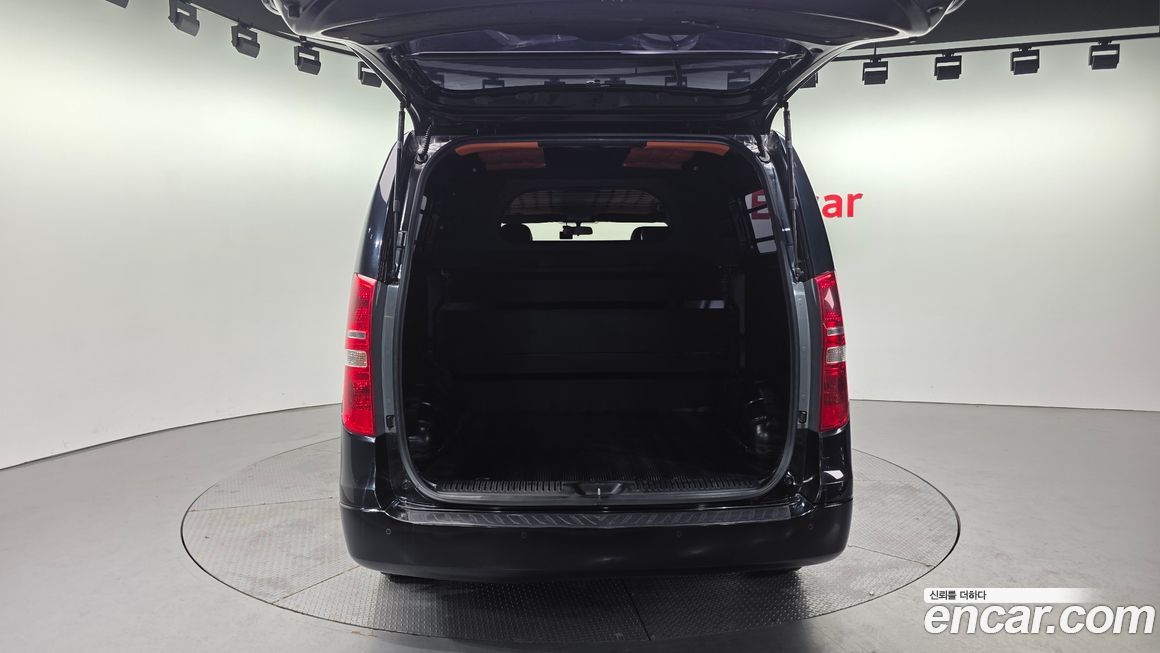 Hyundai Starex 2019