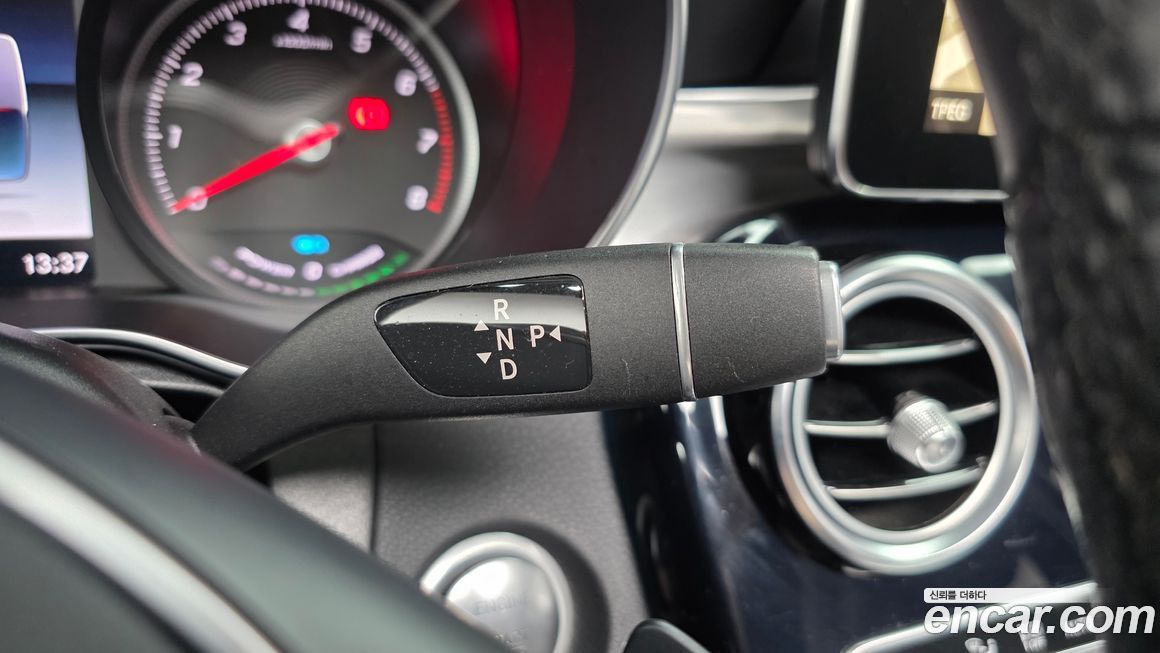 Mercedes-Benz GLC-Class 2019