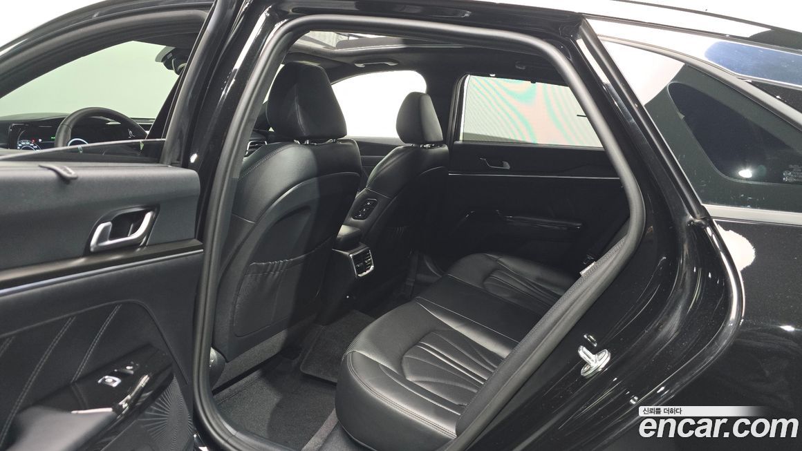 Kia K5 2023