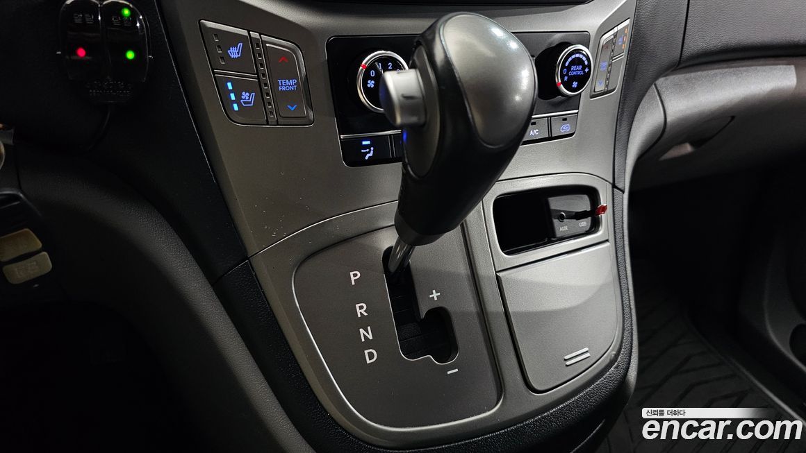 Hyundai Starex 2019