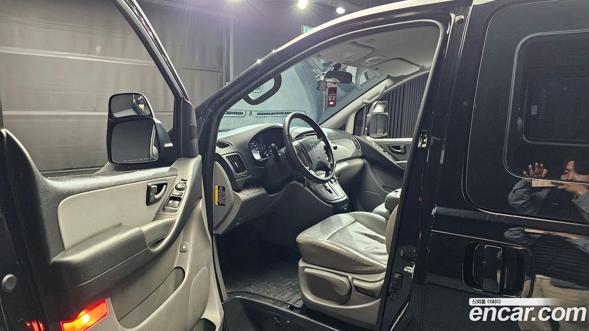 Hyundai Starex 2019