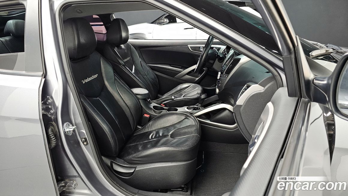 Hyundai Veloster 2012