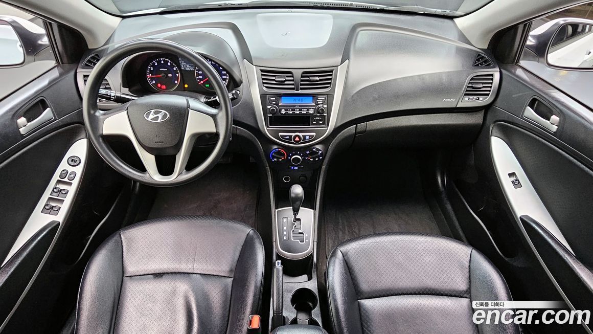 Hyundai Accent 2015