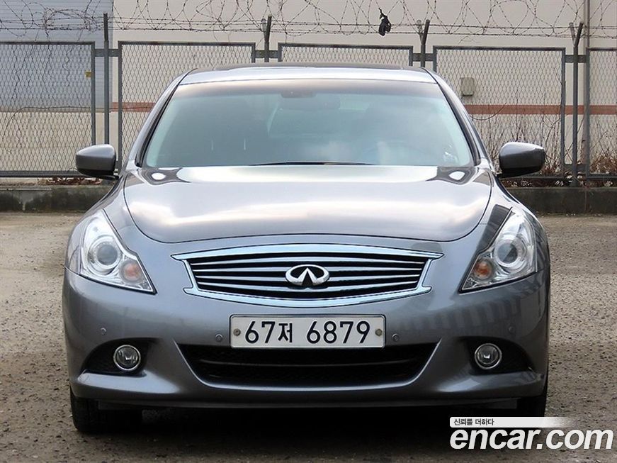 Infiniti G 2011