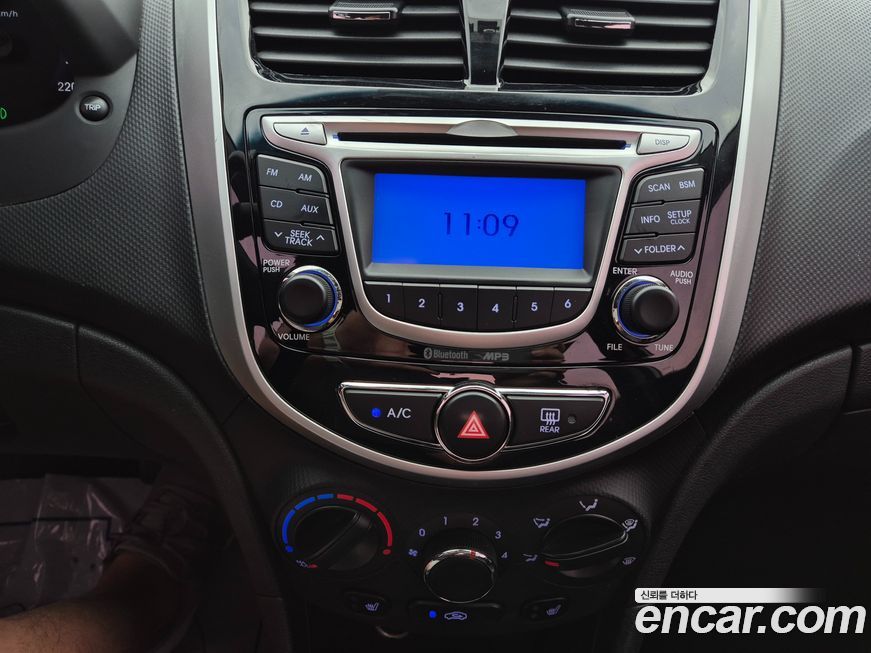 Hyundai Accent 2015