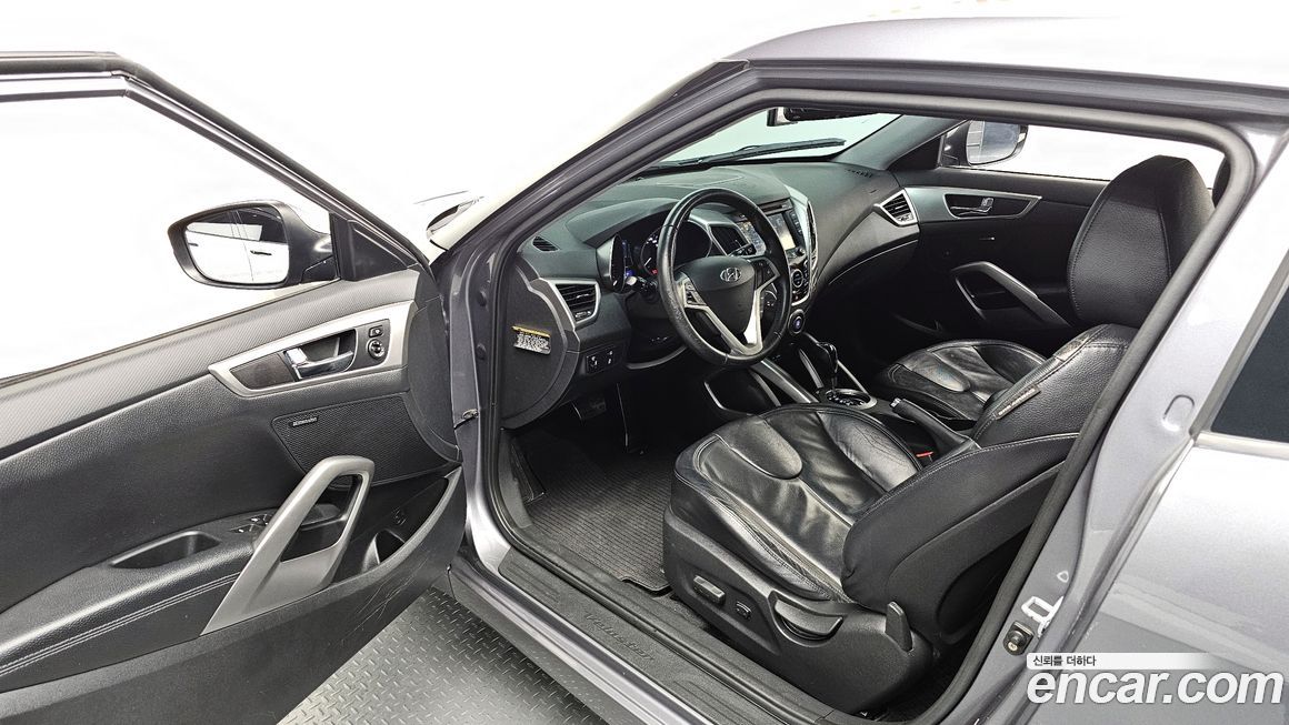 Hyundai Veloster 2012