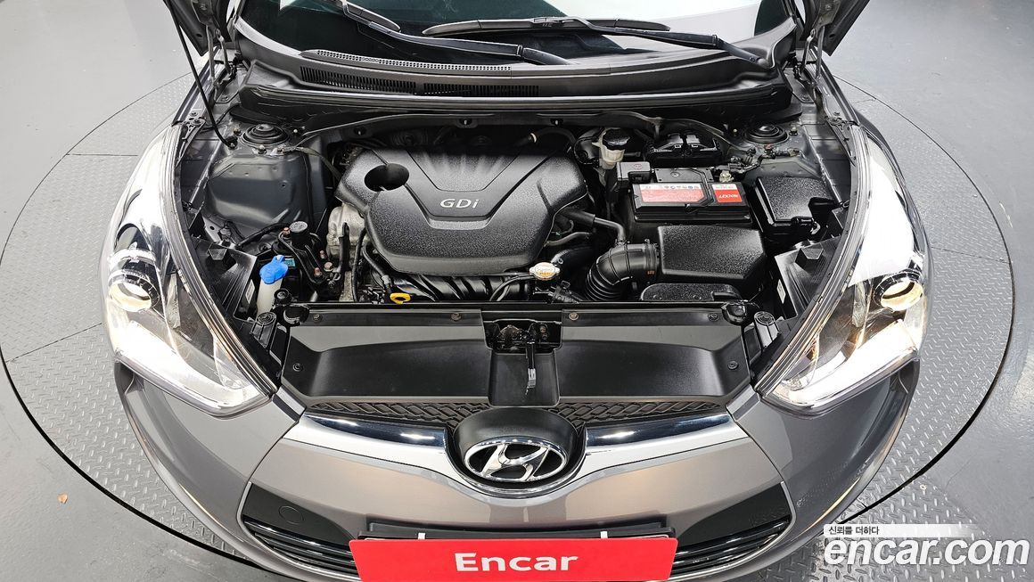 Hyundai Veloster 2012