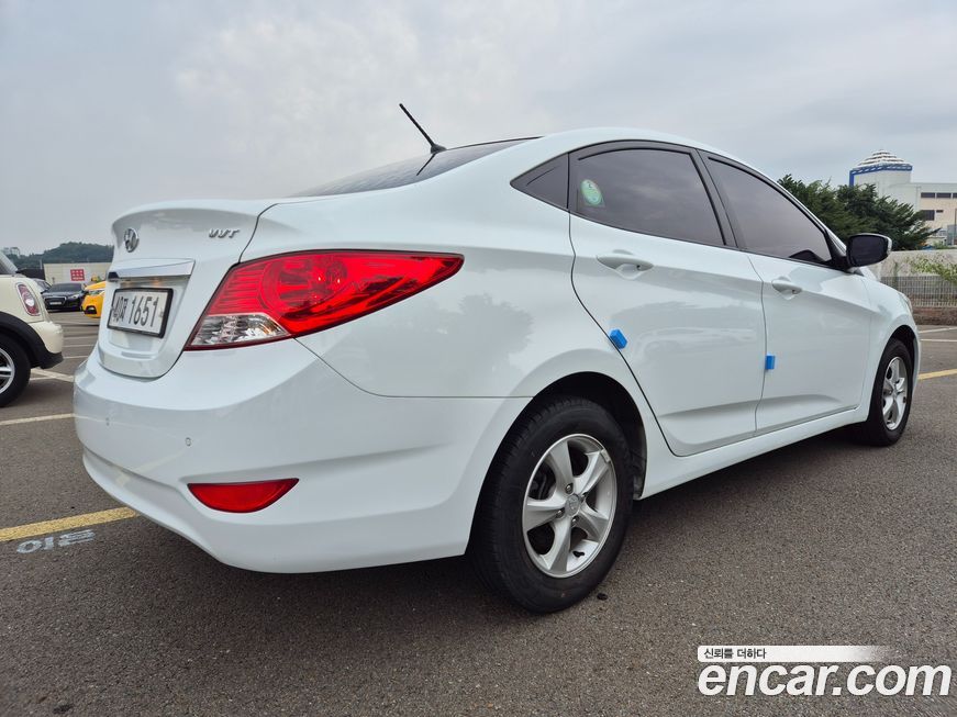 Hyundai Accent 2015