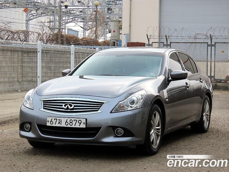 Infiniti G 2011