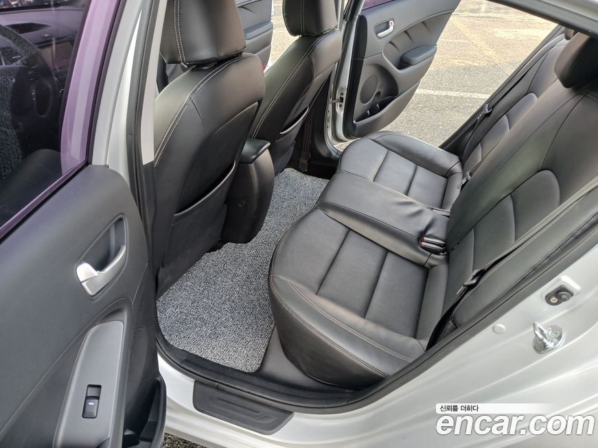 Kia K3 2015